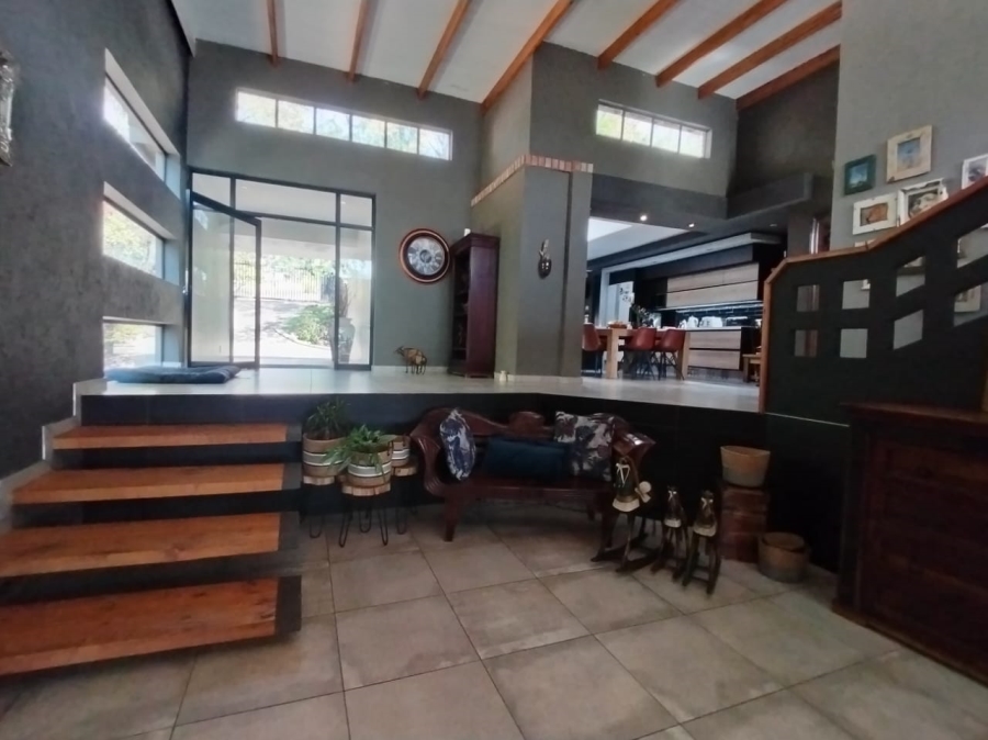 5 Bedroom Property for Sale in Protea Park North West